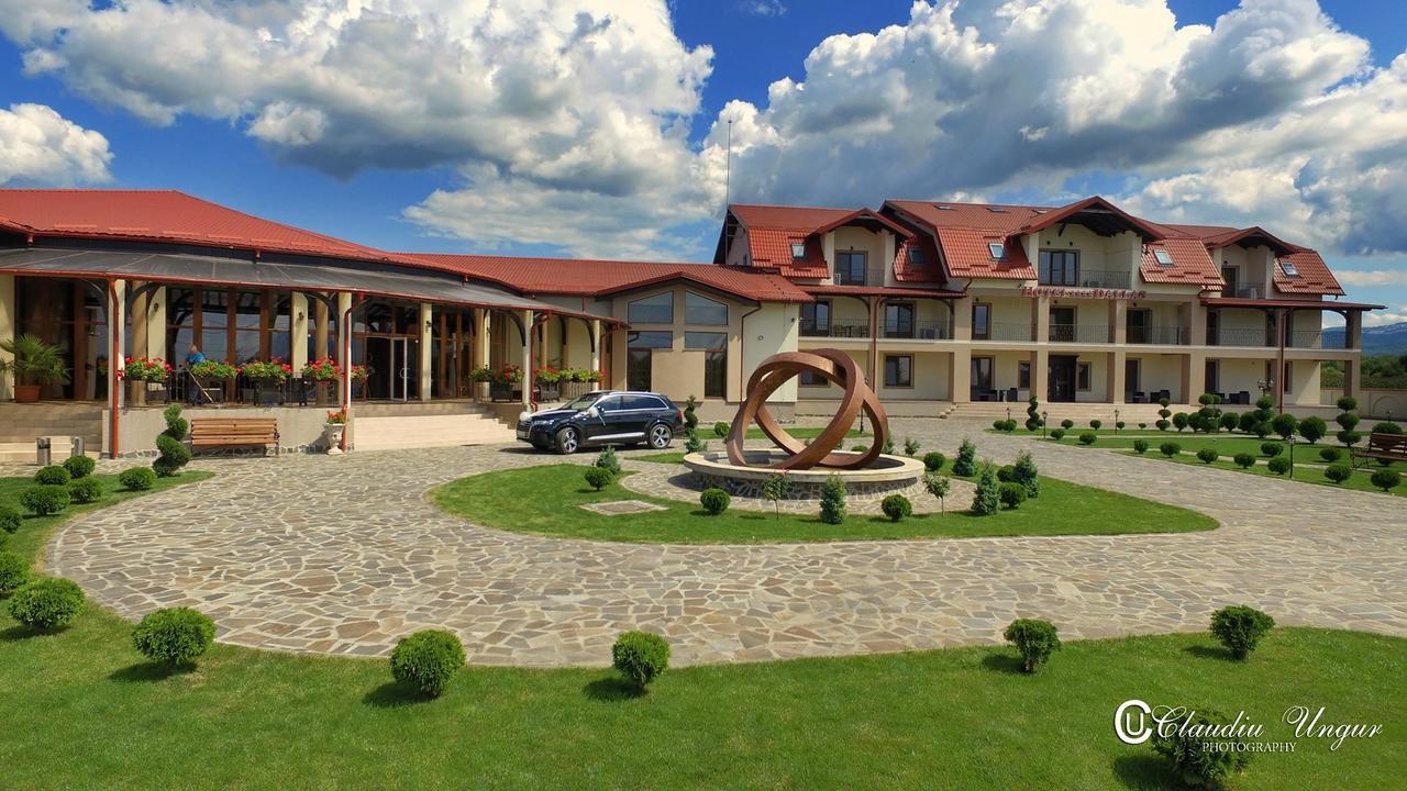 Hotel Dallas Negresti-Oas Esterno foto